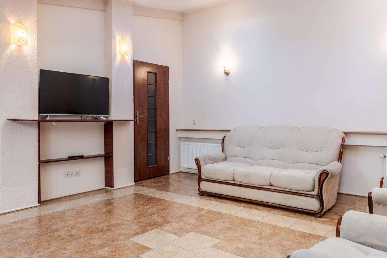 Mangal And Terrace In Center Apartment Lviv Ngoại thất bức ảnh