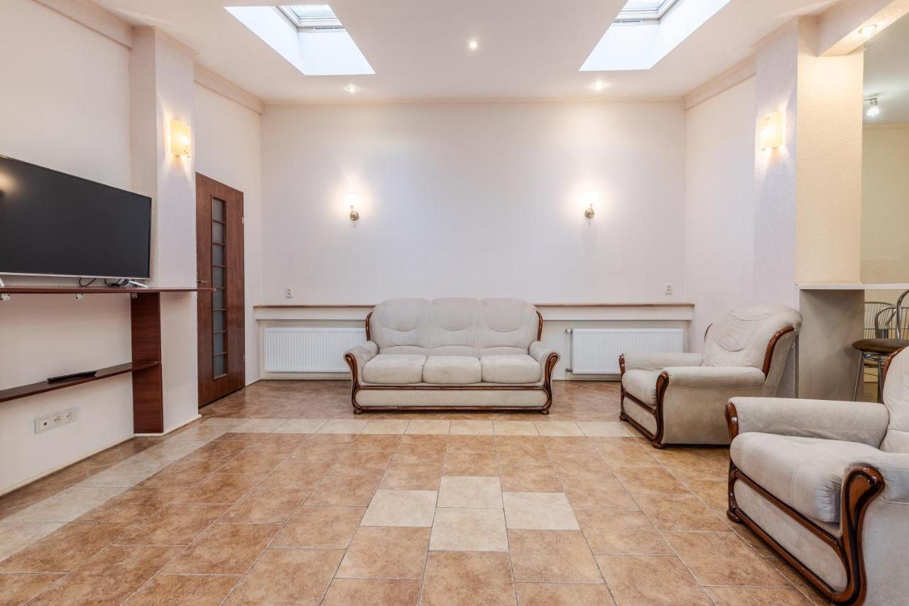 Mangal And Terrace In Center Apartment Lviv Ngoại thất bức ảnh