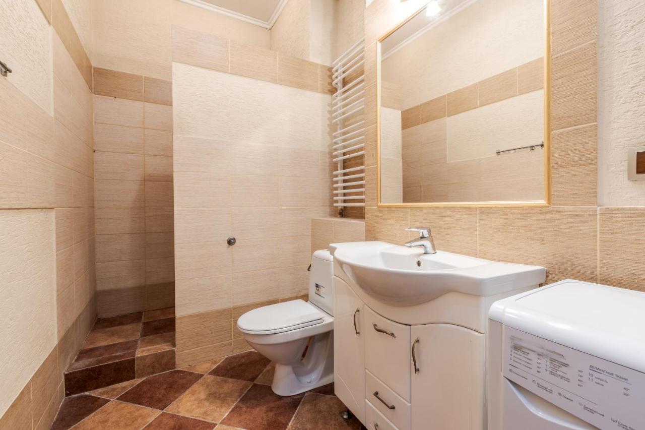 Mangal And Terrace In Center Apartment Lviv Ngoại thất bức ảnh