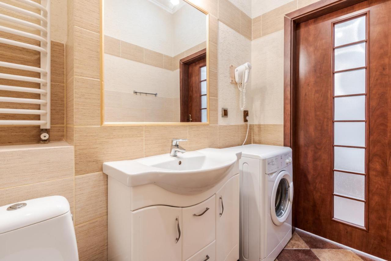 Mangal And Terrace In Center Apartment Lviv Ngoại thất bức ảnh