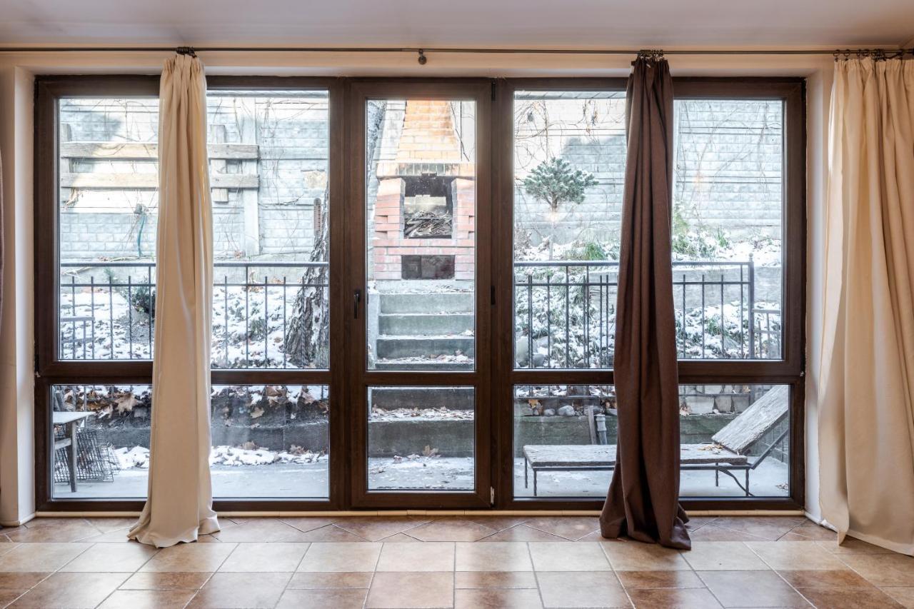 Mangal And Terrace In Center Apartment Lviv Ngoại thất bức ảnh