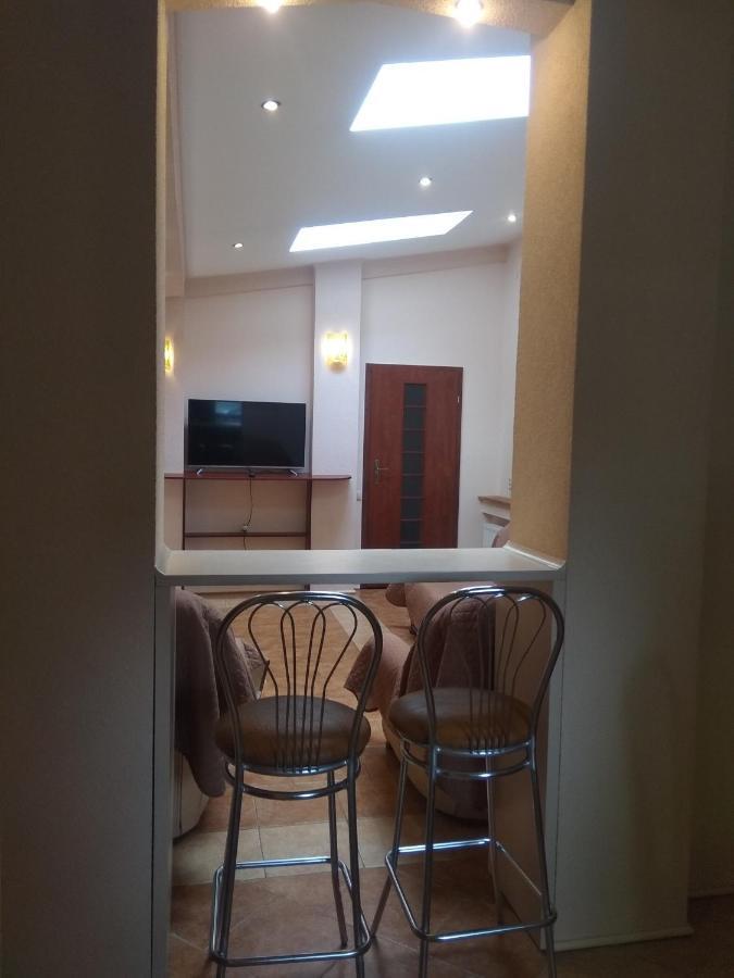 Mangal And Terrace In Center Apartment Lviv Ngoại thất bức ảnh